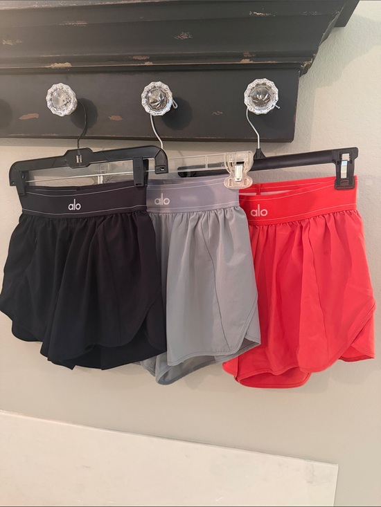 ALO Yoga Pants - ALO match point shorts